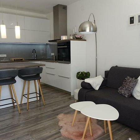 Apartman Maja ボル エクステリア 写真