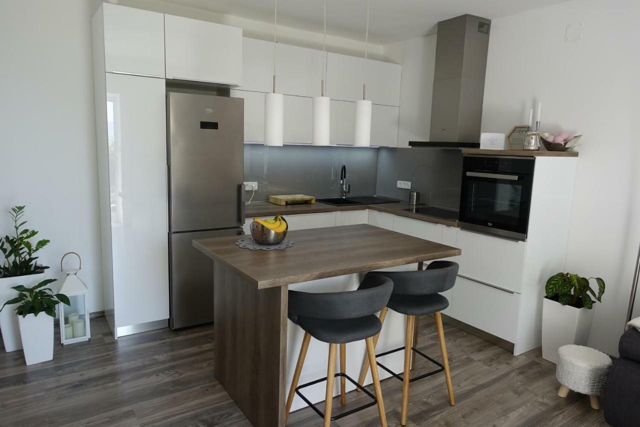 Apartman Maja ボル エクステリア 写真